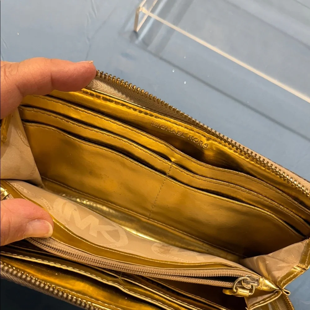 Michael Kors Tan Snake Print Wallet - Picture 6 of 8